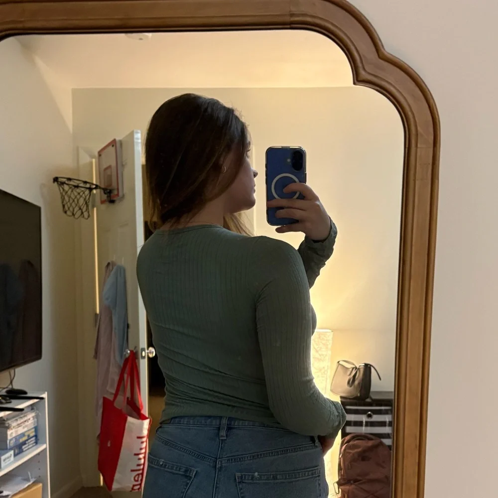 American Eagle Outfitters Olive Ribbed Top - Picture 2 of 4